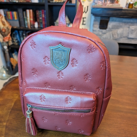 Gryffindor Backpack - Picture 2 of 4